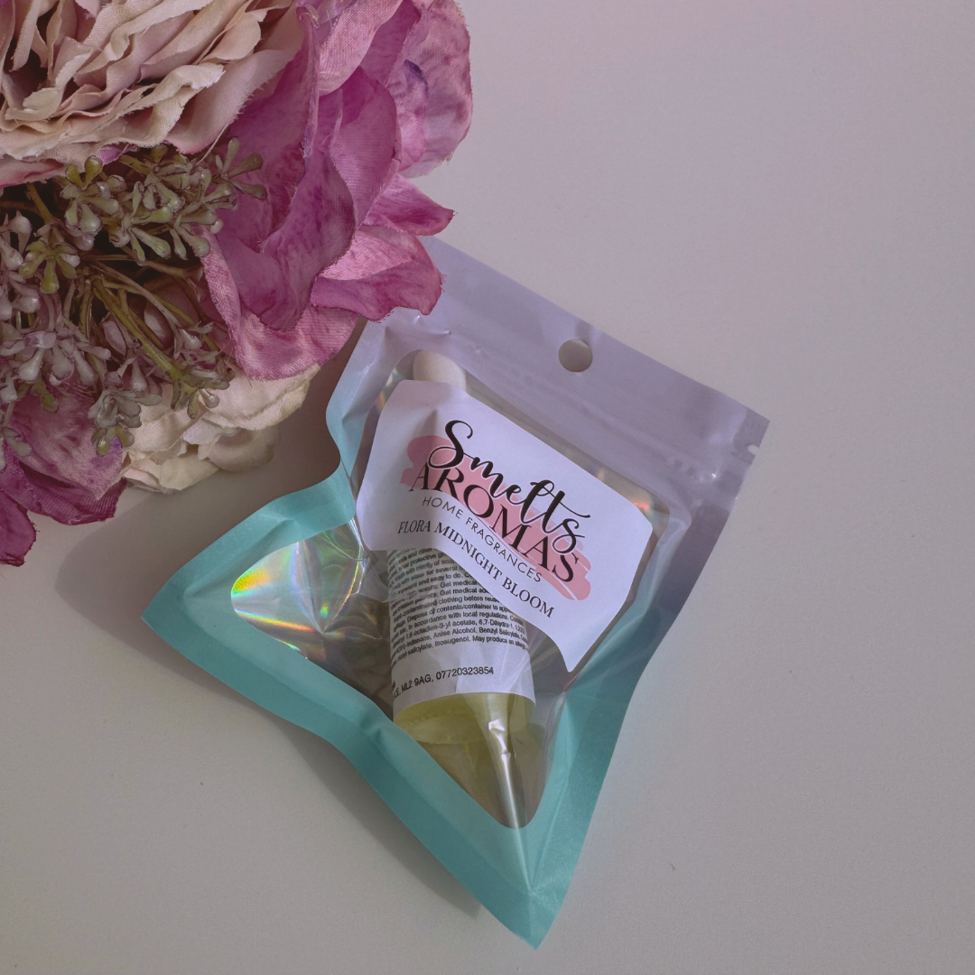 Flora Midnight Blooms Fragrance Oil by Smelts Aromas – handmade luxury floral oil with oriental rose, orange blossom, and dark amber fragrance for an elegant home scent.