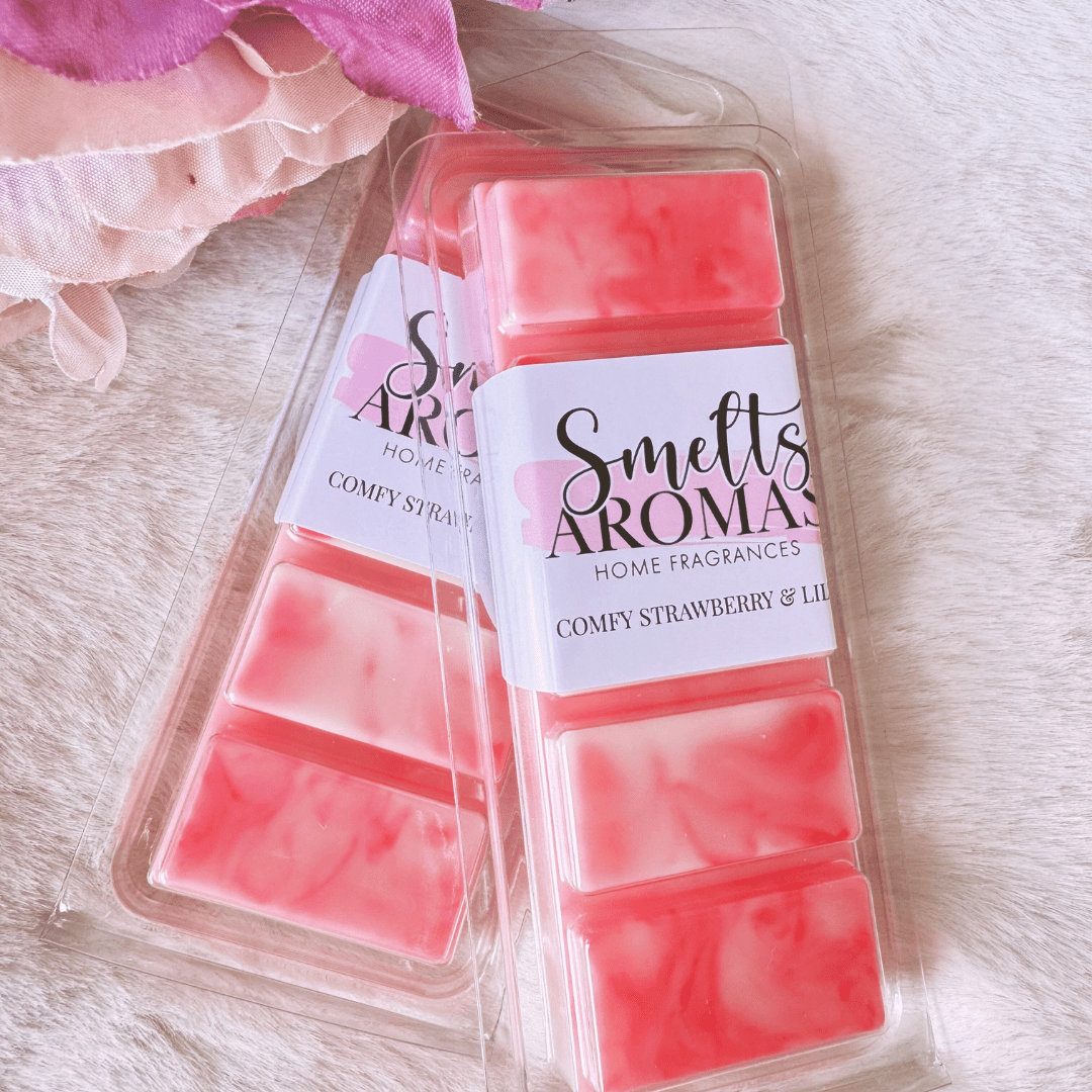 Comfy Strawberry & Lily Wax Melt by Smelts Aromas – handmade fresh laundry-inspired wax melt with strawberry and pink lily for a clean, fruity floral home fragrance.
